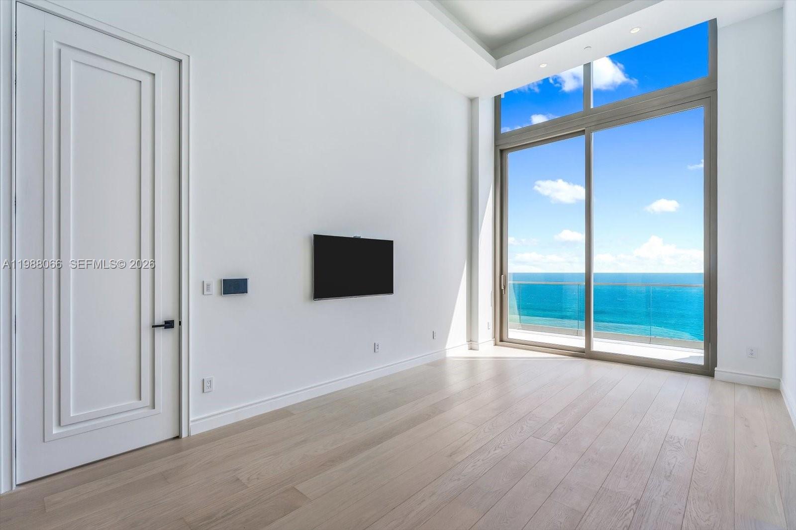 NORTH BISCAYNE BEACH AMEN - Residential