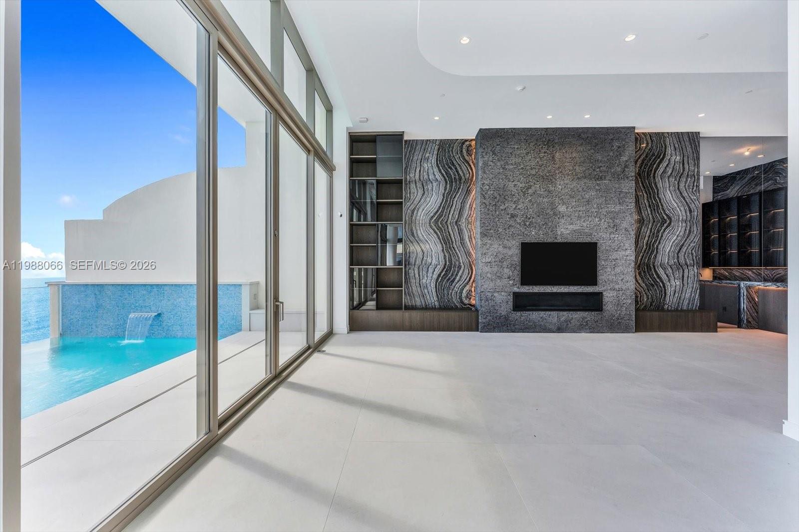 NORTH BISCAYNE BEACH AMEN - Residential