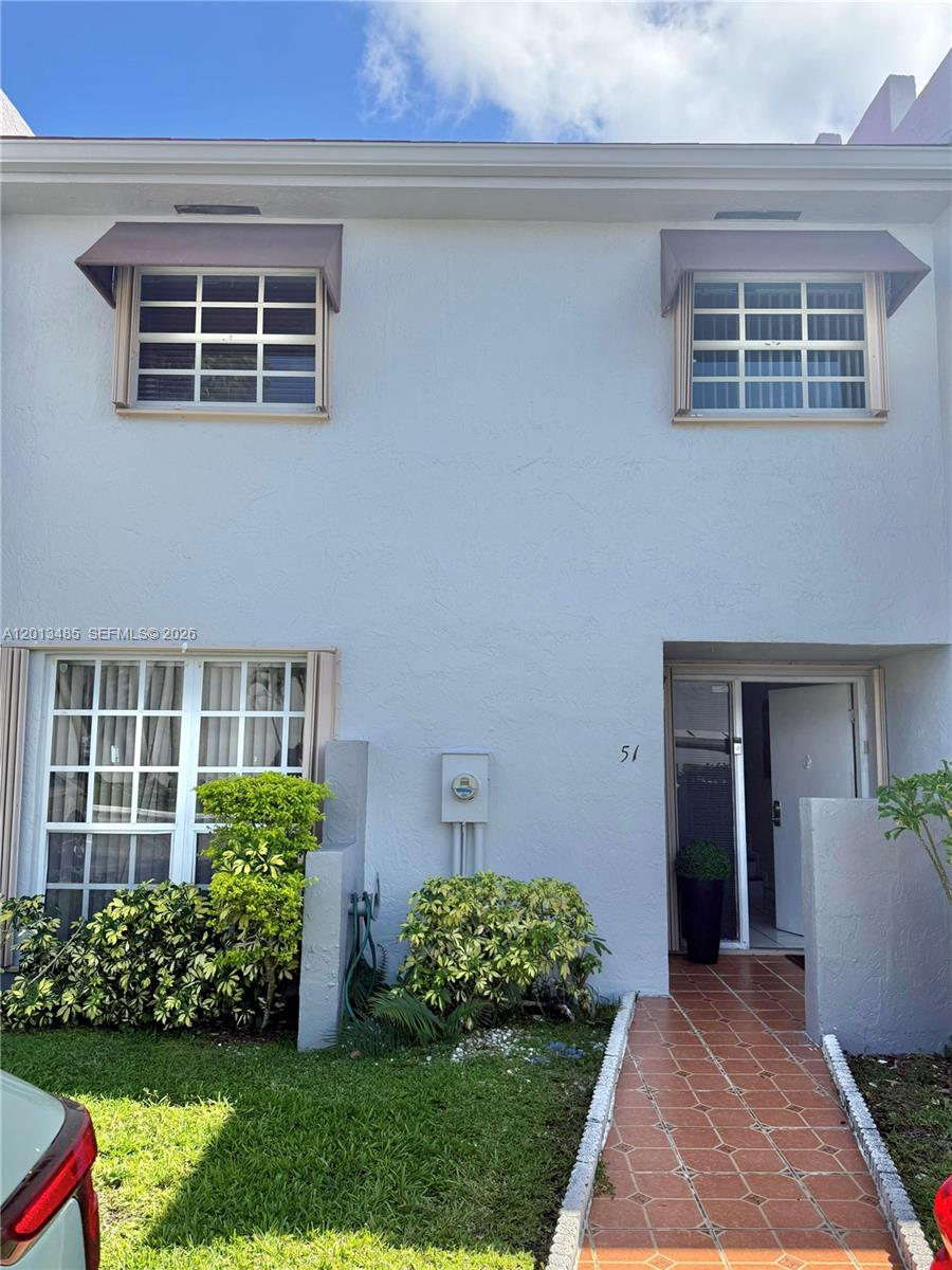 Spacious 3-bedroom, 2.5-bathroom townhouse, conveniently located in the Chateaublue at Hammocks community. The property features a functional layout, a spacious living and dining area, and a well-maintained kitchen with granite countertops and stainless steel appliances. The bedrooms are located on the second floor, including the master suite, which boasts a private bathroom, a walk-in closet, and a lovely balcony. Enjoy total peace of mind thanks to a brand-new roof and freshly exterior paint. This property offers a generous backyard ideal for outdoor gatherings, as well as two assigned parking spaces and ample visitor parking areas. The community provides access to lakes, walking trails, multiple swimming pools, and a tennis court. Located within walking distance of shopping centers, banks, and restaurants, and just minutes away from top-rated schools and major highways.