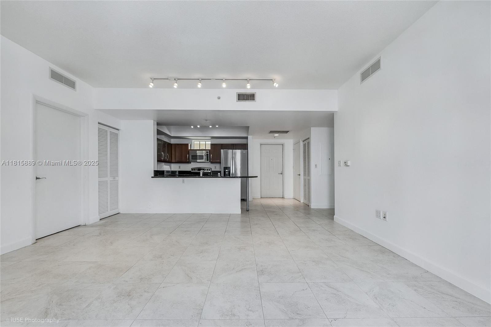 DOWNTOWN DADELAND CONDO N - Residential