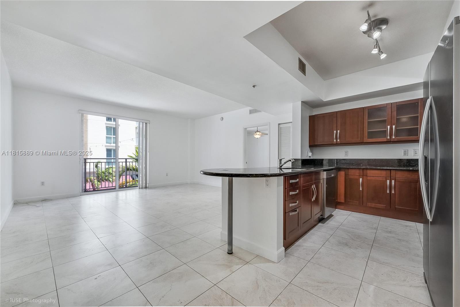 DOWNTOWN DADELAND CONDO N - Residential