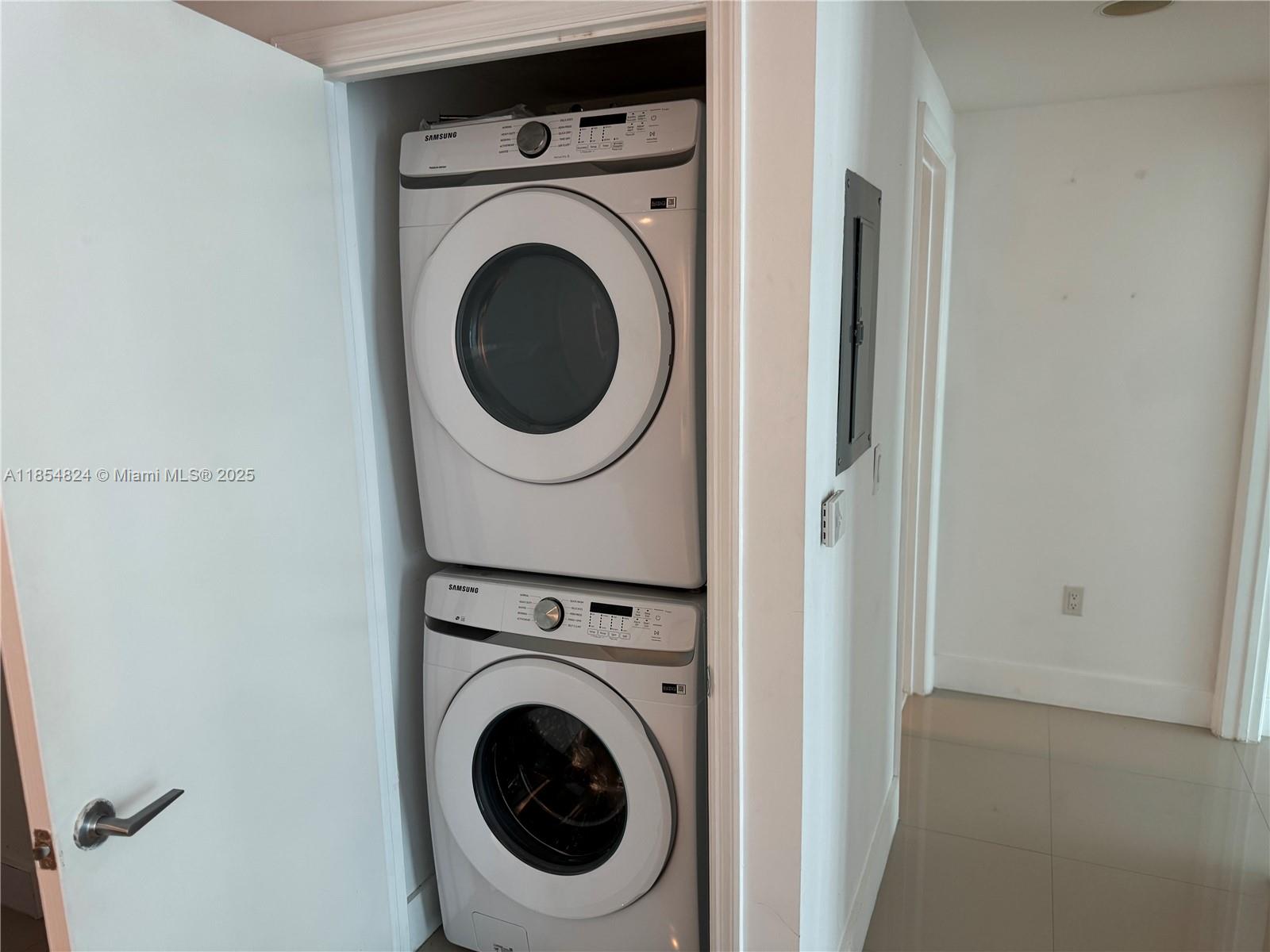 500 BRICKELL EAST CONDO - Residential