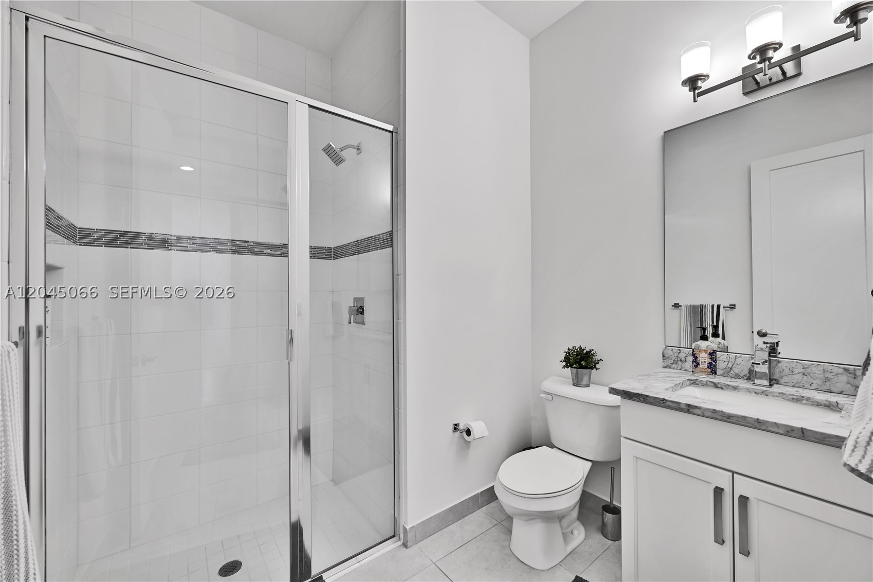 DAKOTA - Residential Lease