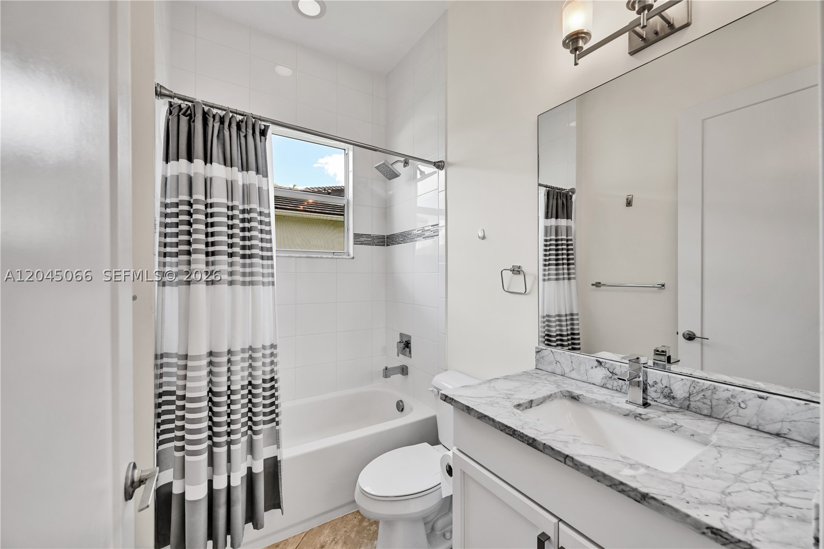 DAKOTA - Residential Lease
