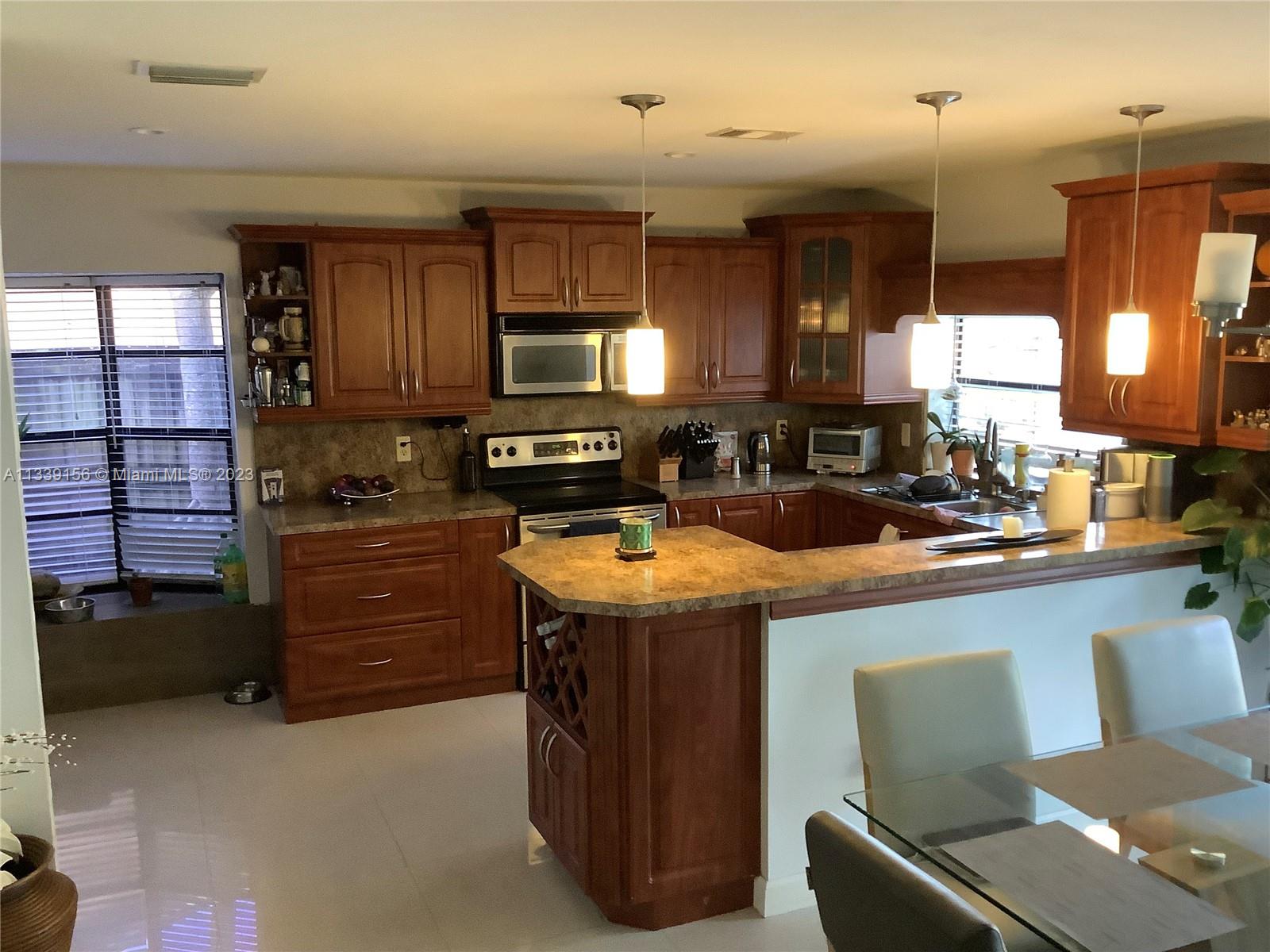 BONAVENTURE LAKES ADD 2 - Residential