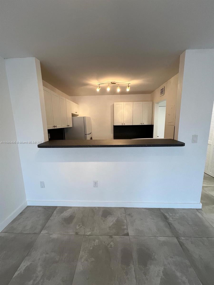 NOB HILL WEST CONDO - Residential Lease