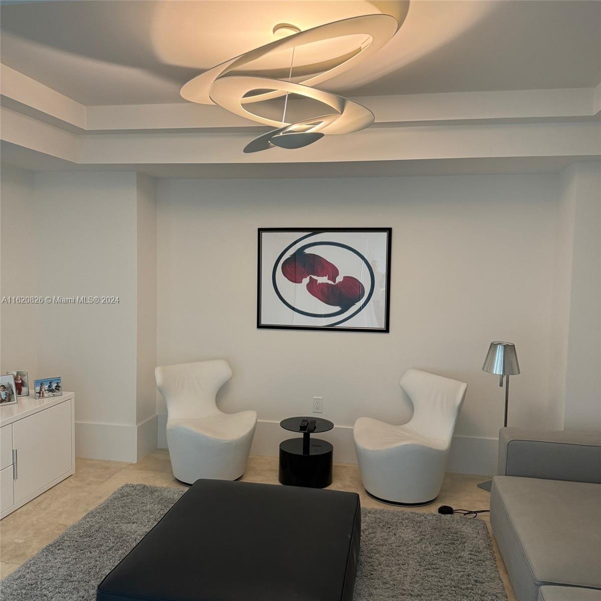 HAMPTONS SOUTH CONDO - Residential