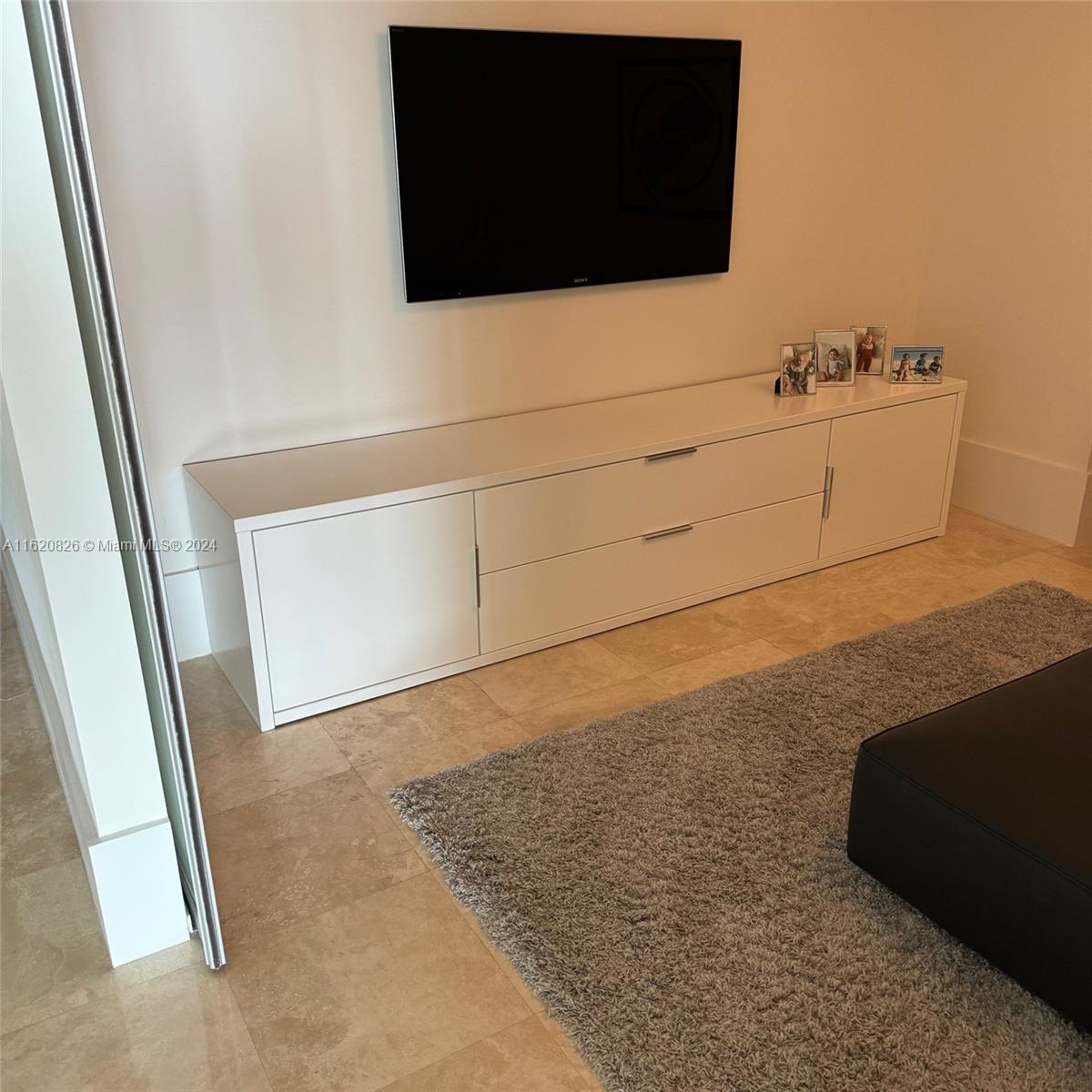 HAMPTONS SOUTH CONDO - Residential