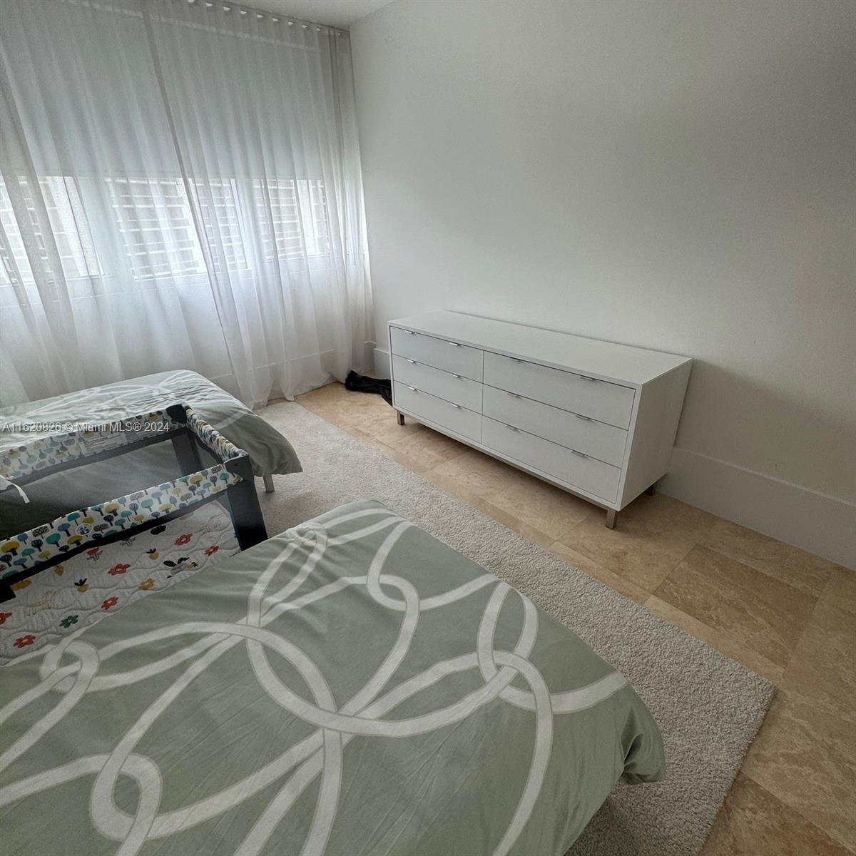 HAMPTONS SOUTH CONDO - Residential