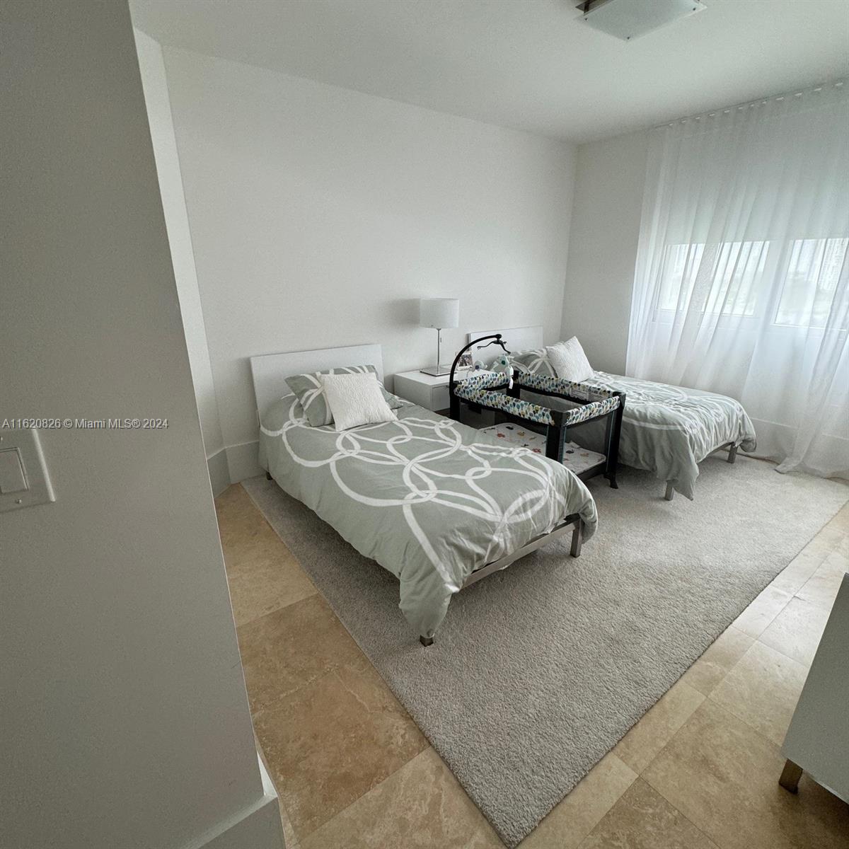 HAMPTONS SOUTH CONDO - Residential