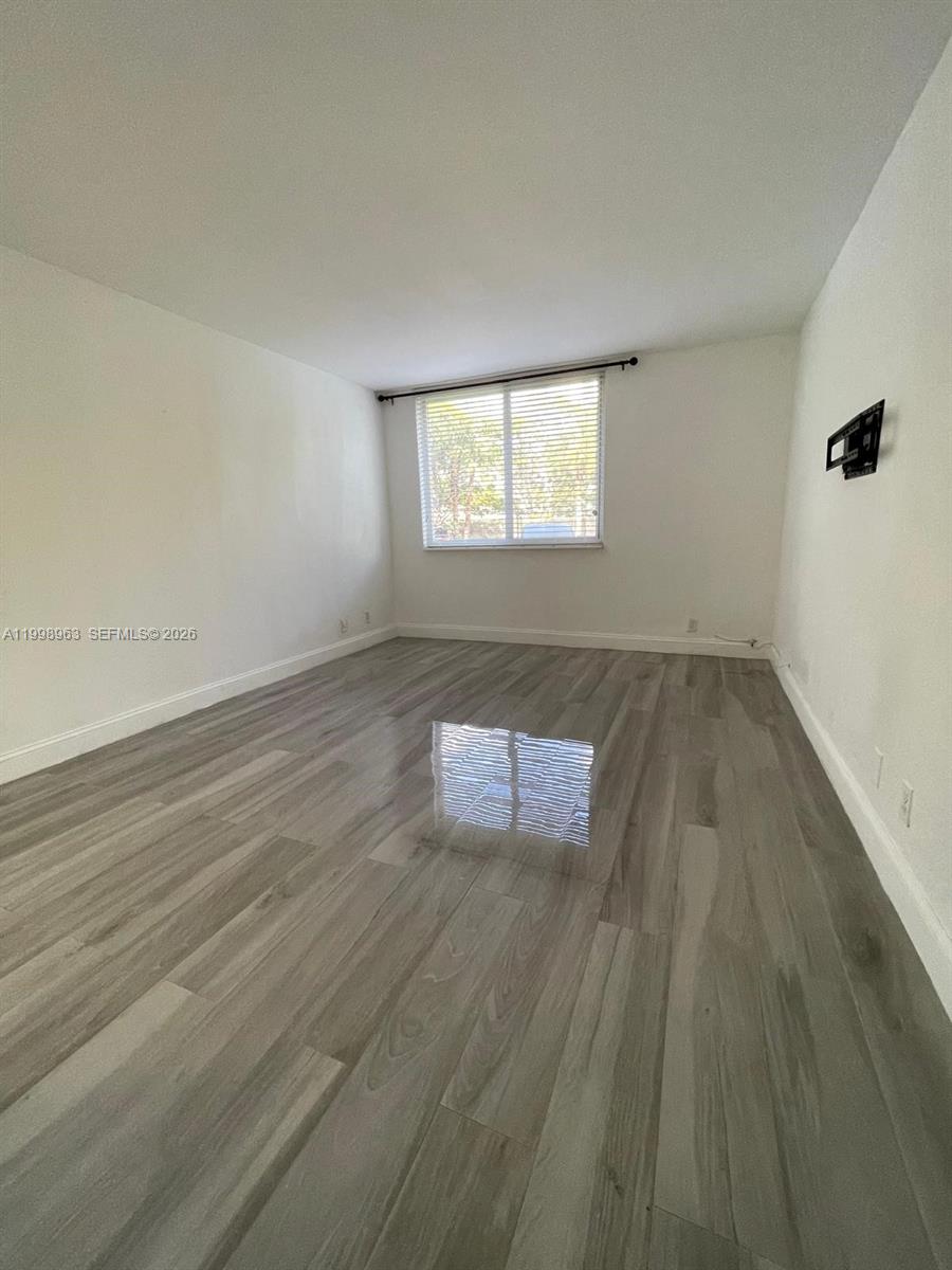 DADELAND PLACE CONDO - Residential