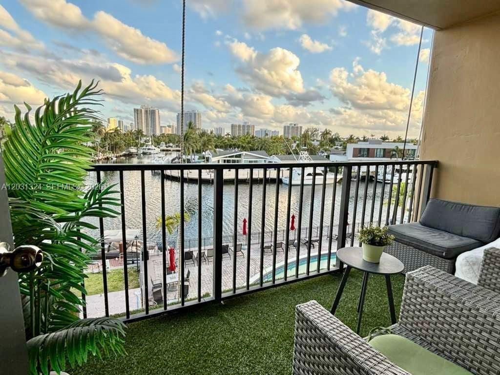 YACHT CLUB CONDO (THE) - Residential Lease