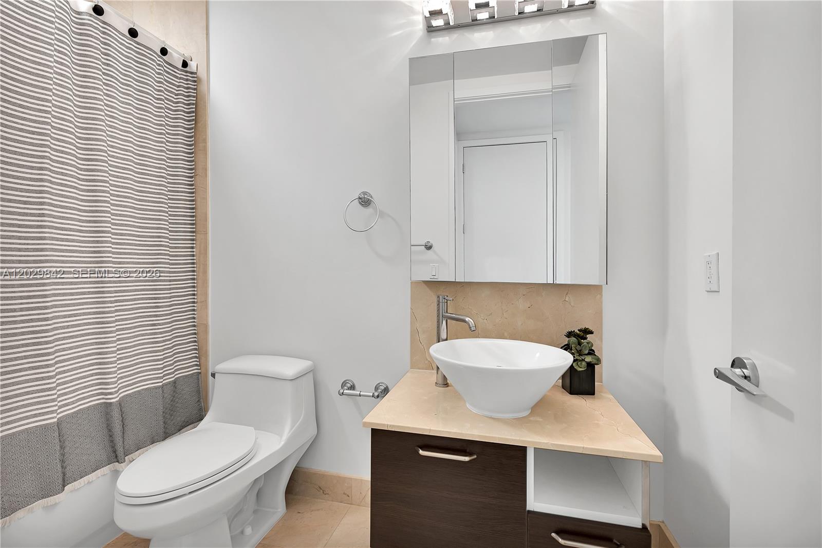 THE EMERALD AT BRICKELL C - Residential Lease