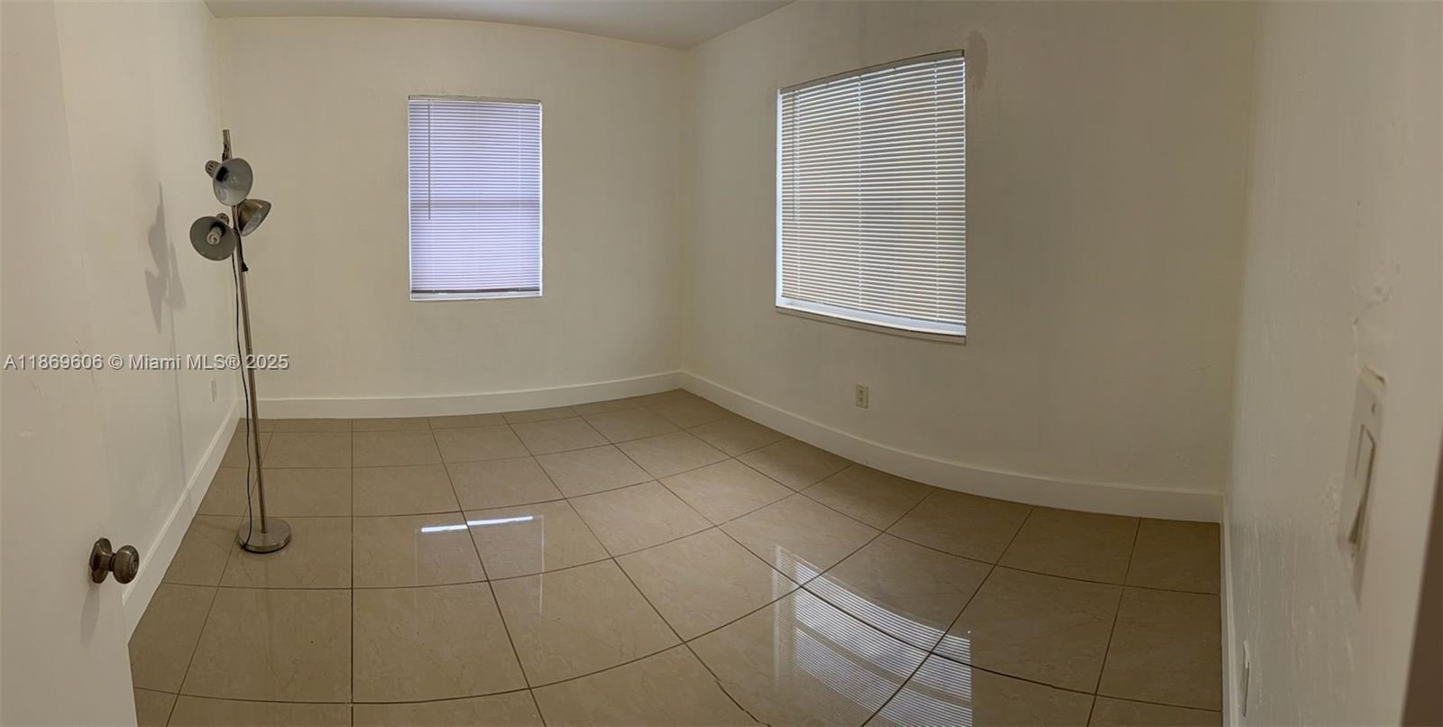 RAILWAY SHOPS ADDN 2ND AM - Residential Lease
