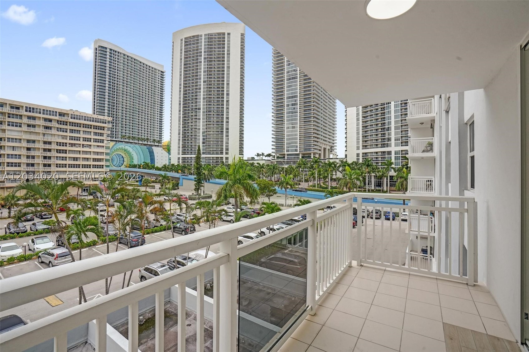 PLAZA TOWERS SOUTH CONDO - Residential