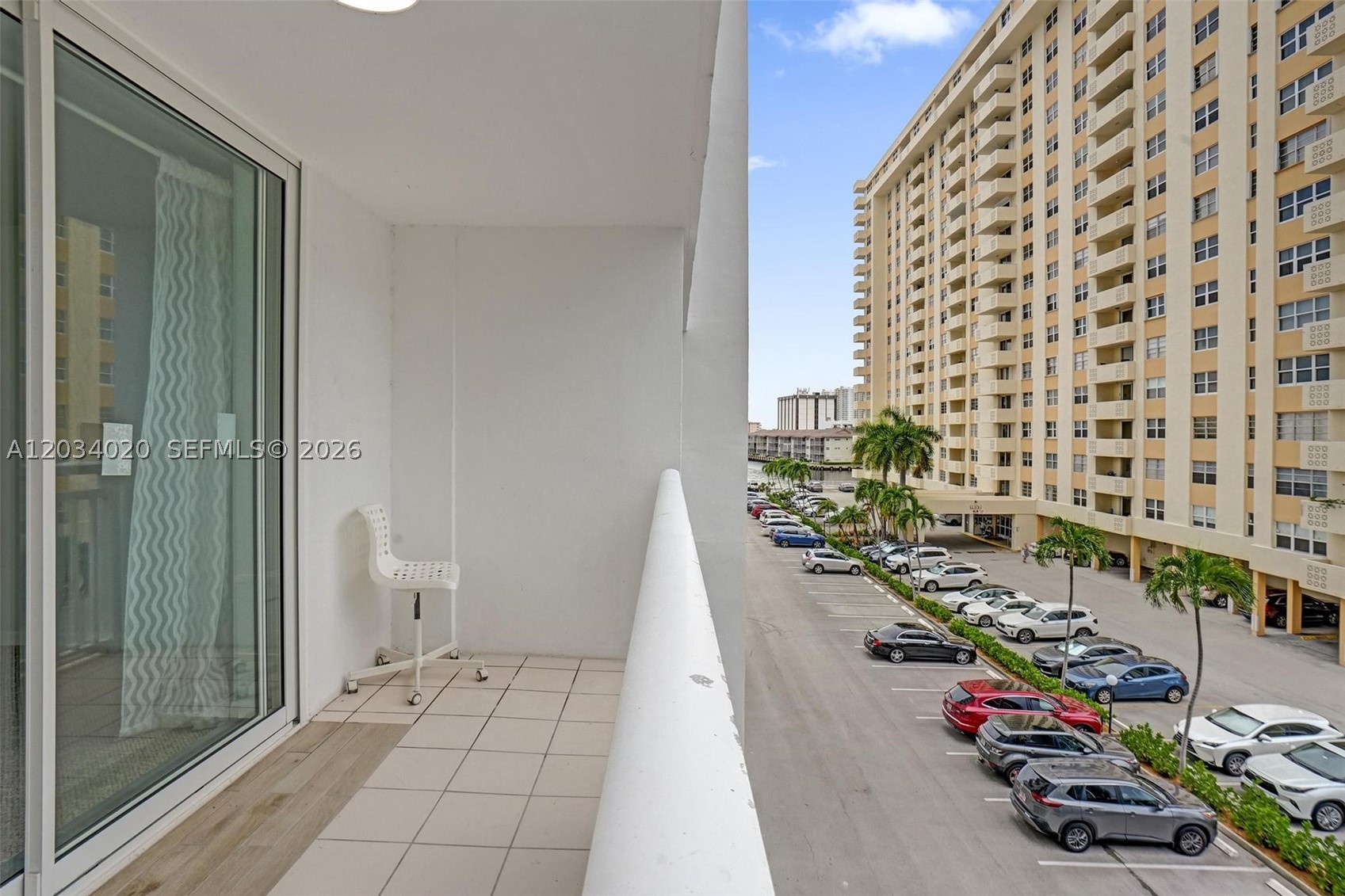 PLAZA TOWERS SOUTH CONDO - Residential