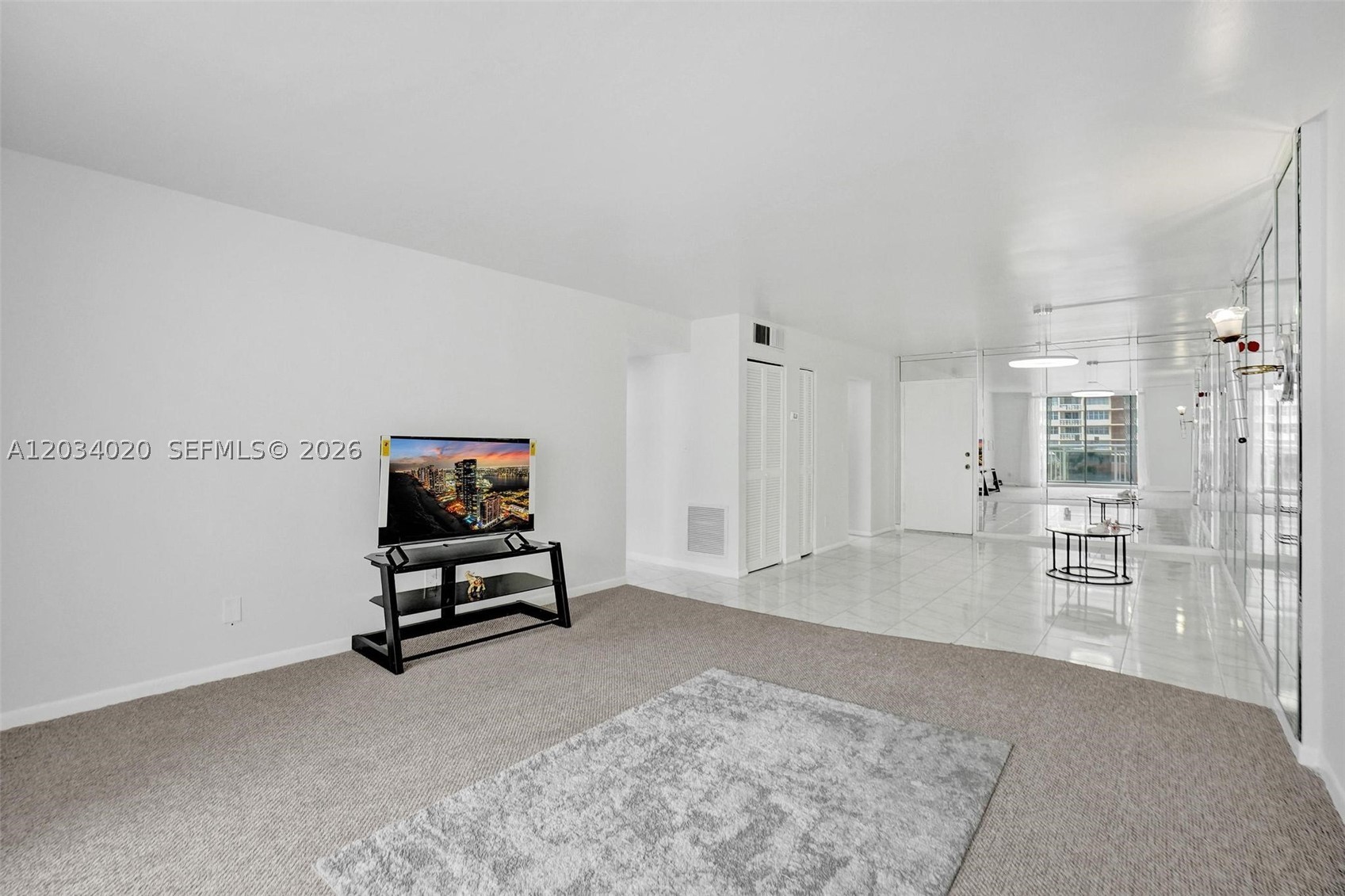 PLAZA TOWERS SOUTH CONDO - Residential