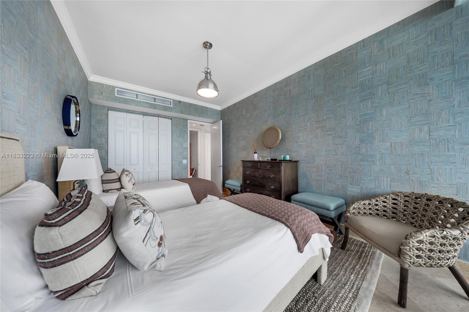 THE RESIDENCES AT THE BAT - Residential