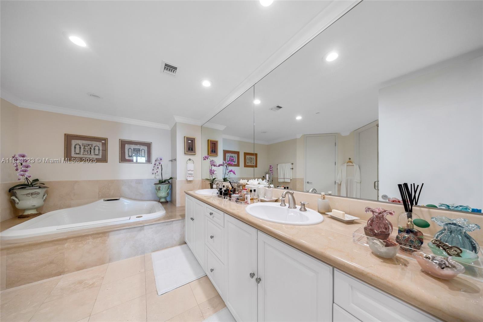 THE RESIDENCES AT THE BAT - Residential