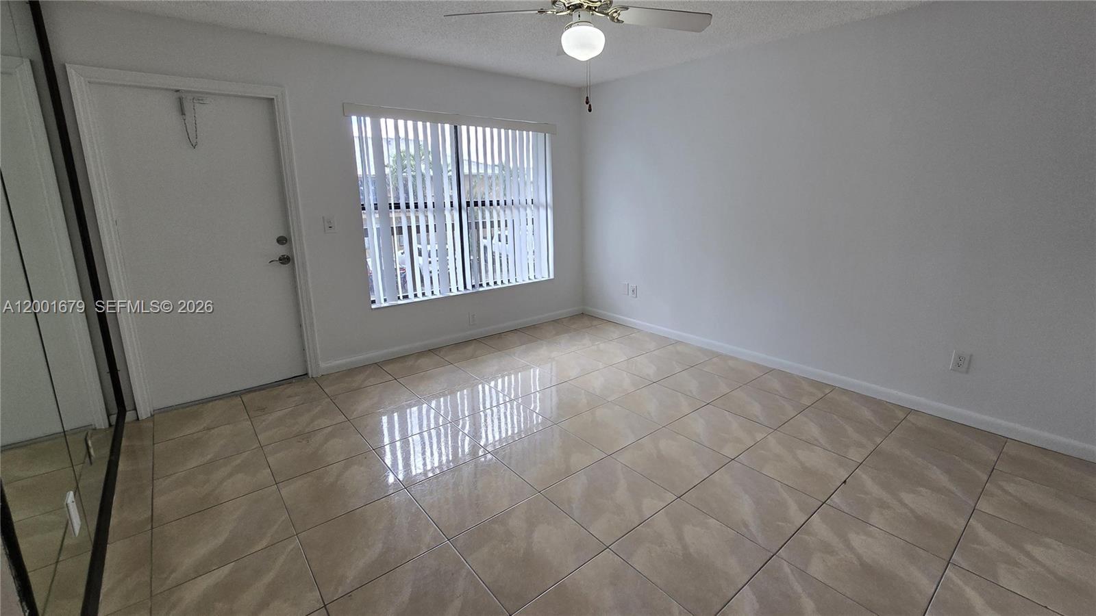 LAGO GRANDE ONE CONDO - Residential