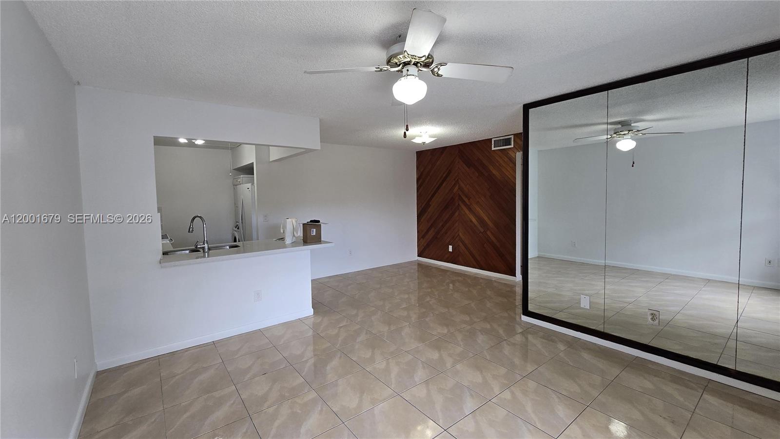 LAGO GRANDE ONE CONDO - Residential