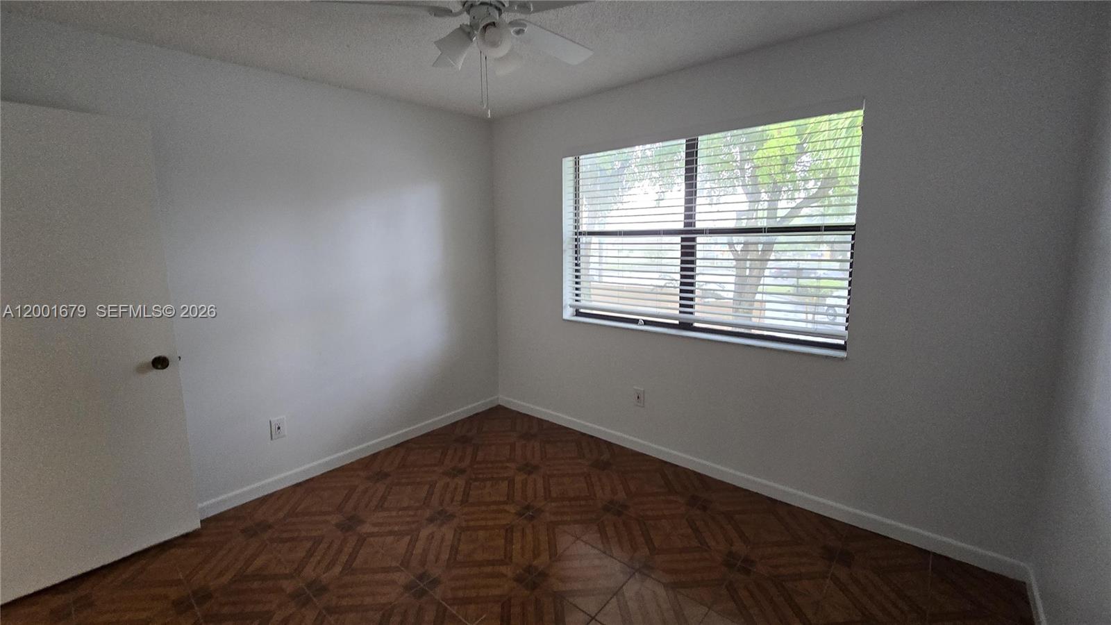 LAGO GRANDE ONE CONDO - Residential
