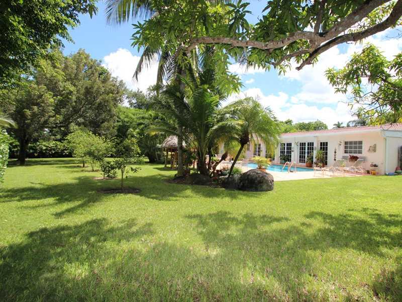 35 54 40 WINDSOR PARK EST - Residential