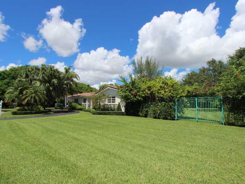 35 54 40 WINDSOR PARK EST - Residential