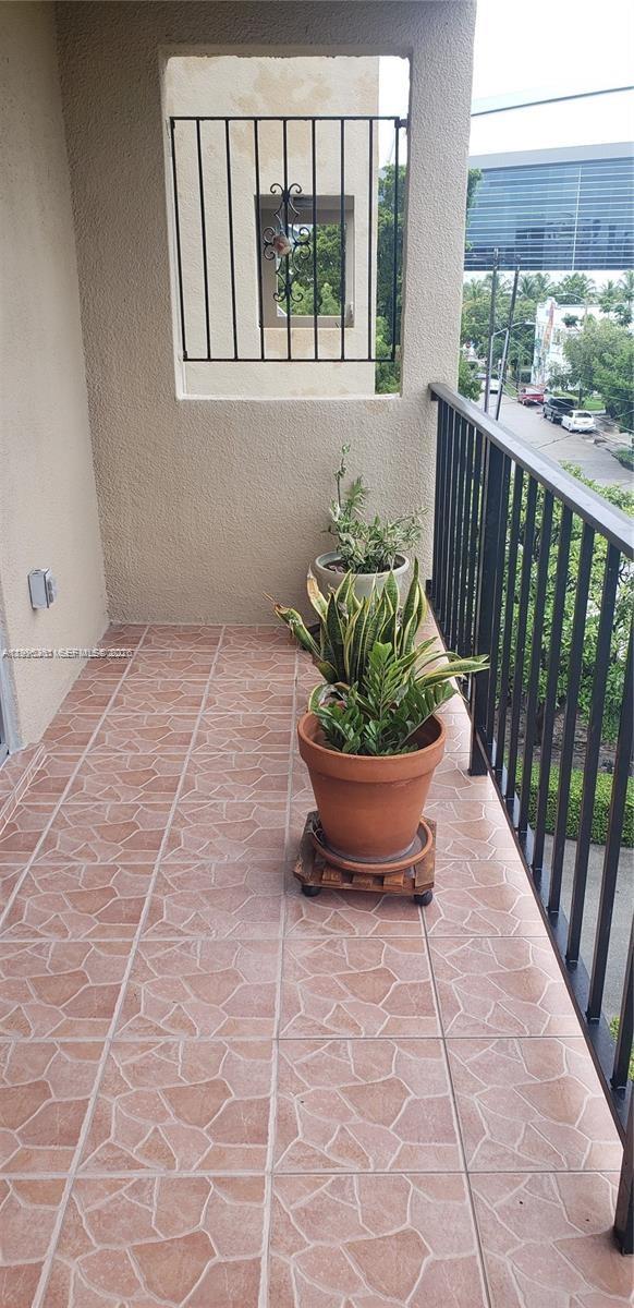 ORANGE MANOR CONDO - Residential