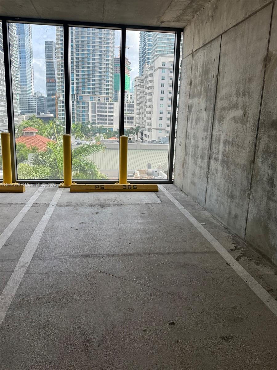 BRICKELL HEIGHTS EAST CON - Residential Lease