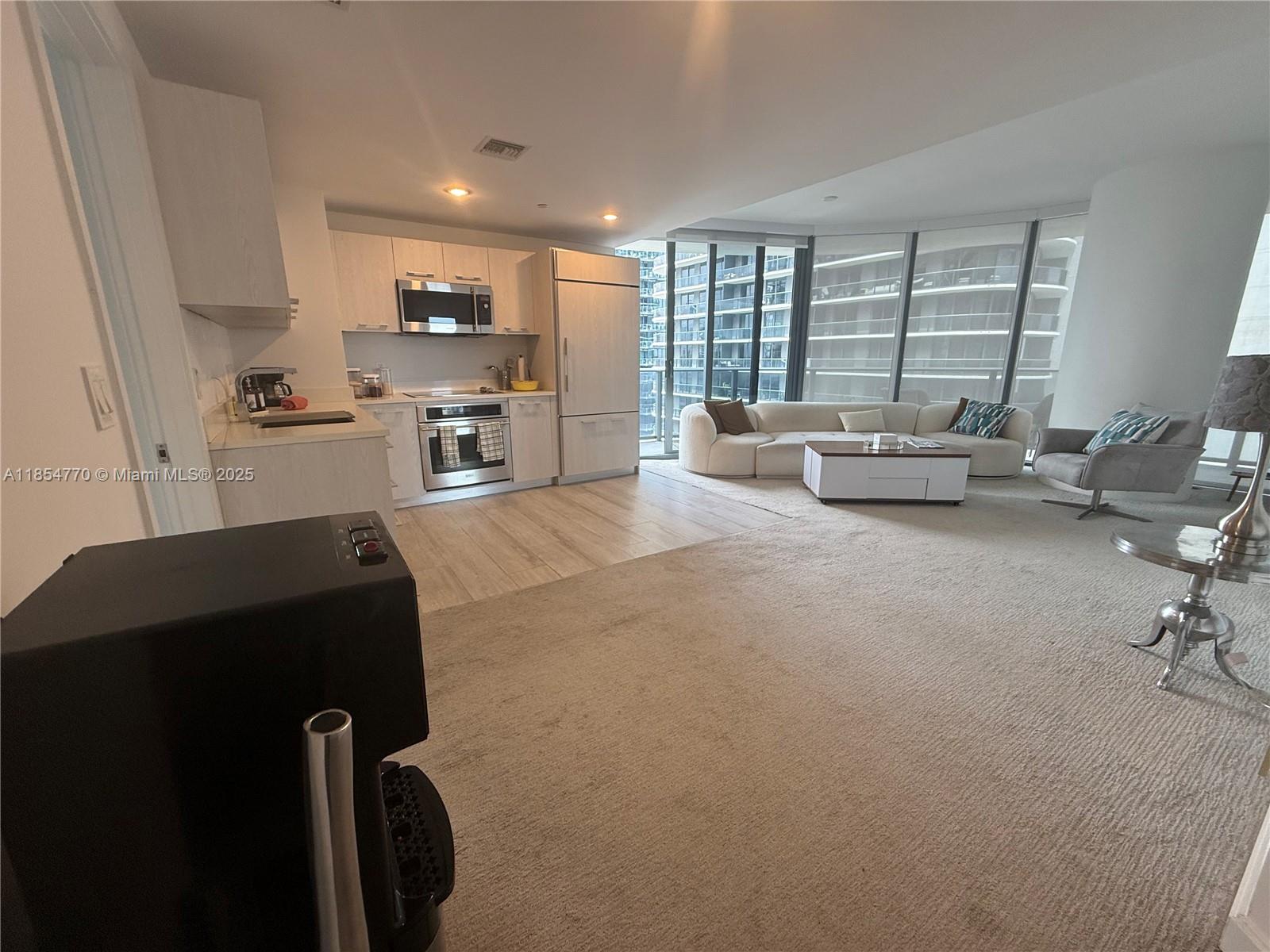 BRICKELL HEIGHTS EAST CON - Residential Lease