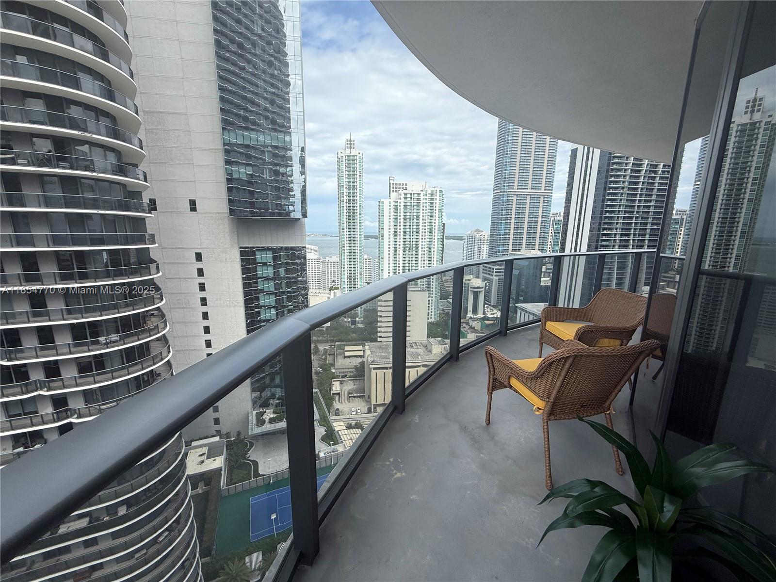 BRICKELL HEIGHTS EAST CON - Residential Lease