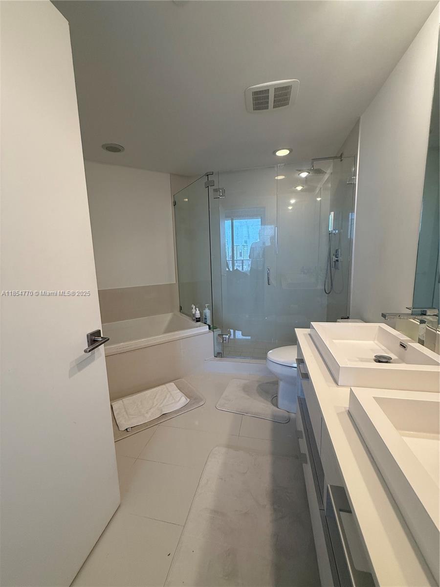 BRICKELL HEIGHTS EAST CON - Residential Lease