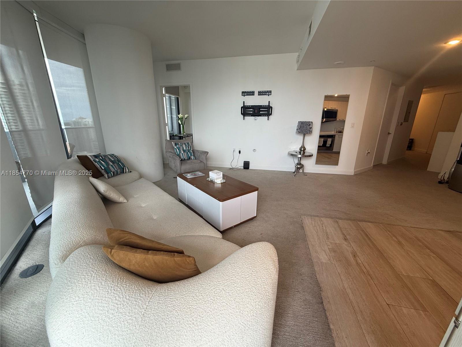 BRICKELL HEIGHTS EAST CON - Residential Lease
