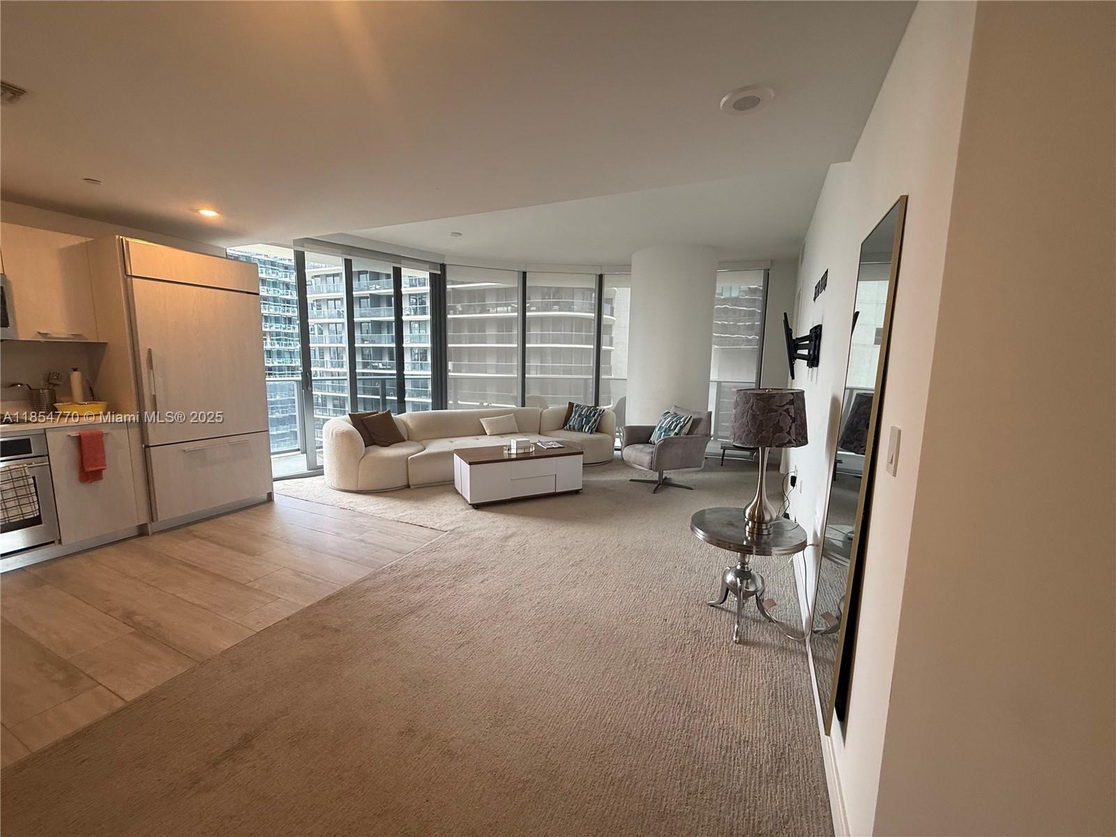 Brickell Heights East - the absolute Best of Brickell - stunning intracoastal views - 2 bedrooms + 2 baths,
walk-in Master Closet. 1 assign parking space, SS upgraded appliances, curtains on all unit and black-out on bedrooms. Amenity rich lifestyle including Equinox, Soul Cycle, roof top pools and lounging areas! Truly progressive Rockwell Interiors. Landmark Arquitectonica design, unit is ready to move in