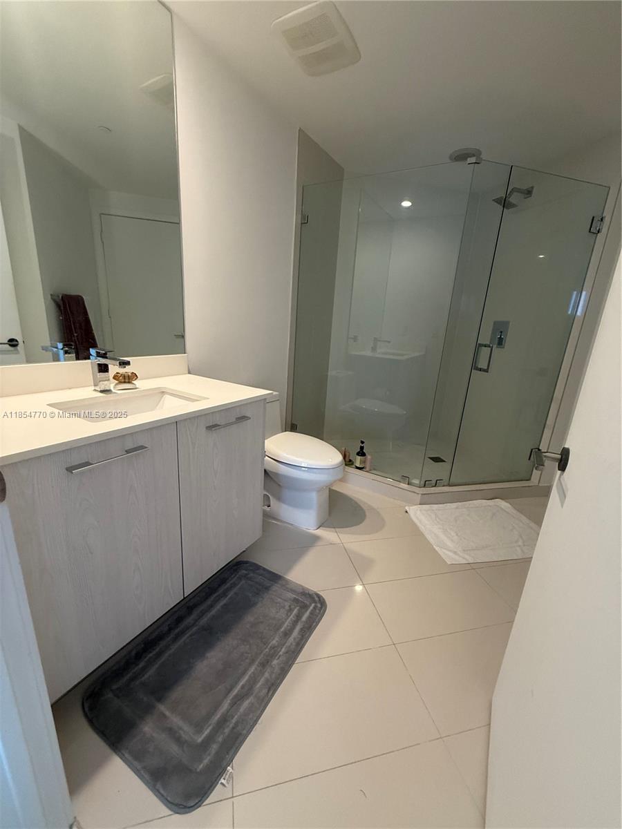 BRICKELL HEIGHTS EAST CON - Residential Lease