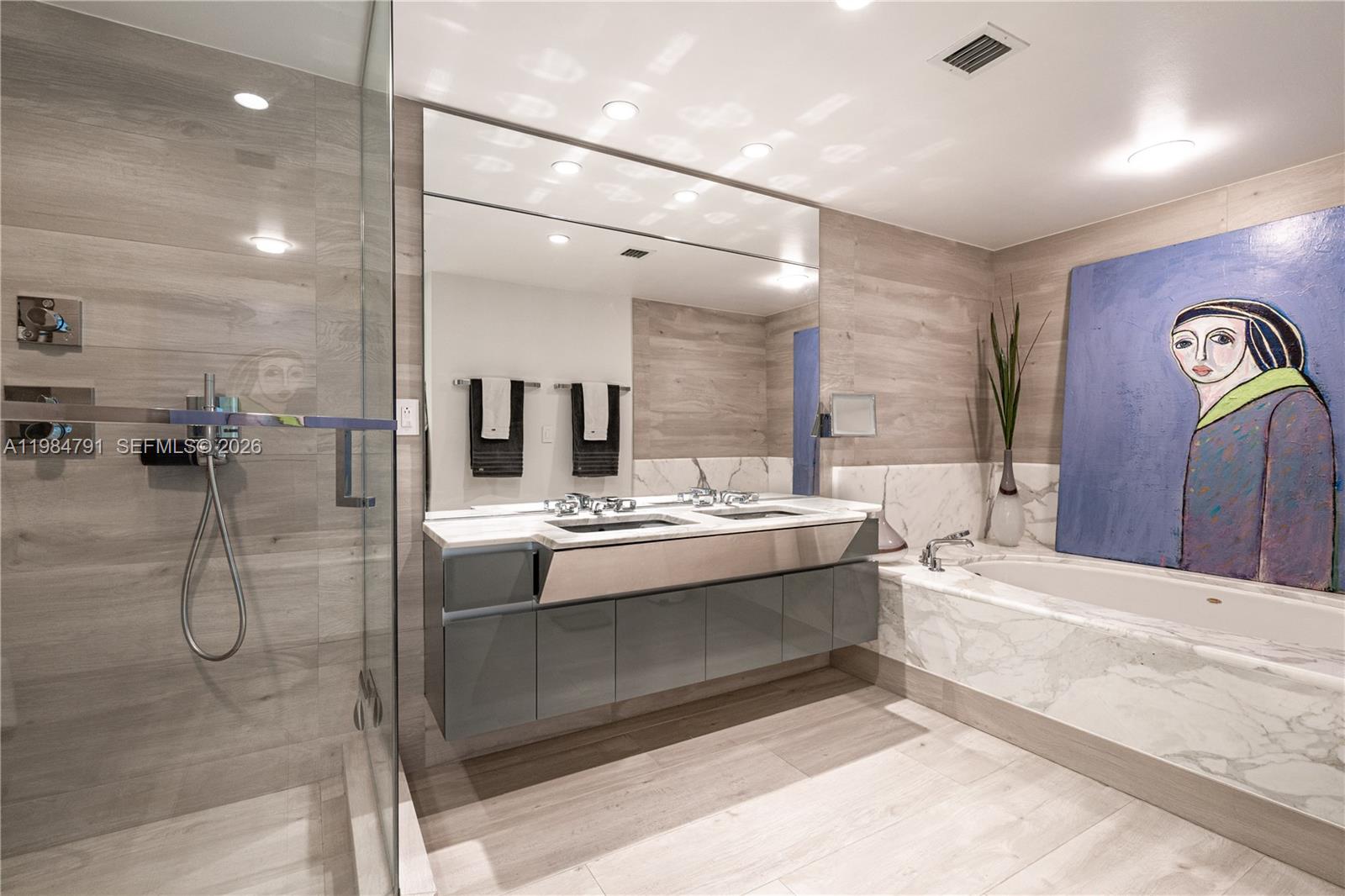 GROVENOR HOUSE CONDO - Residential