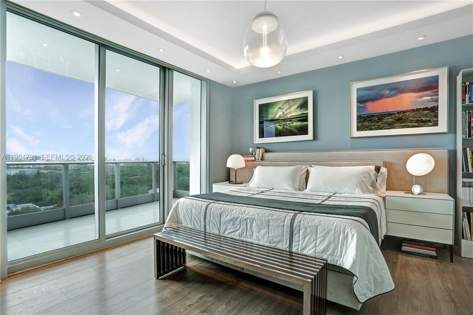 GROVENOR HOUSE CONDO - Residential