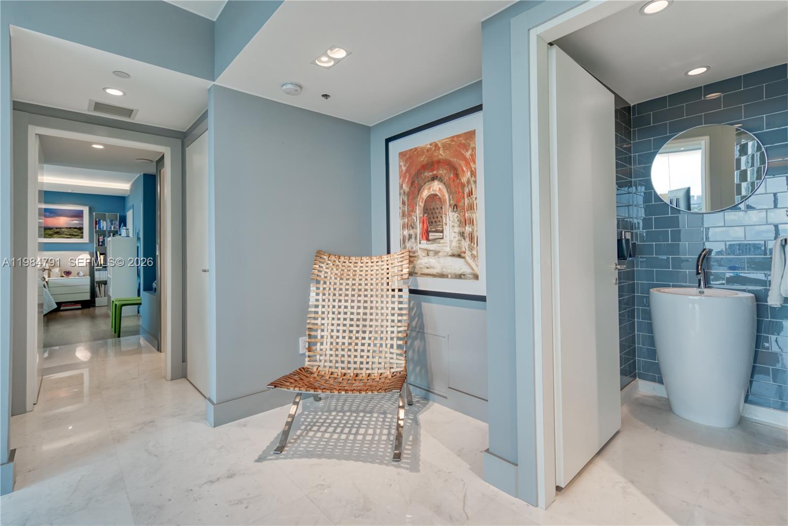GROVENOR HOUSE CONDO - Residential