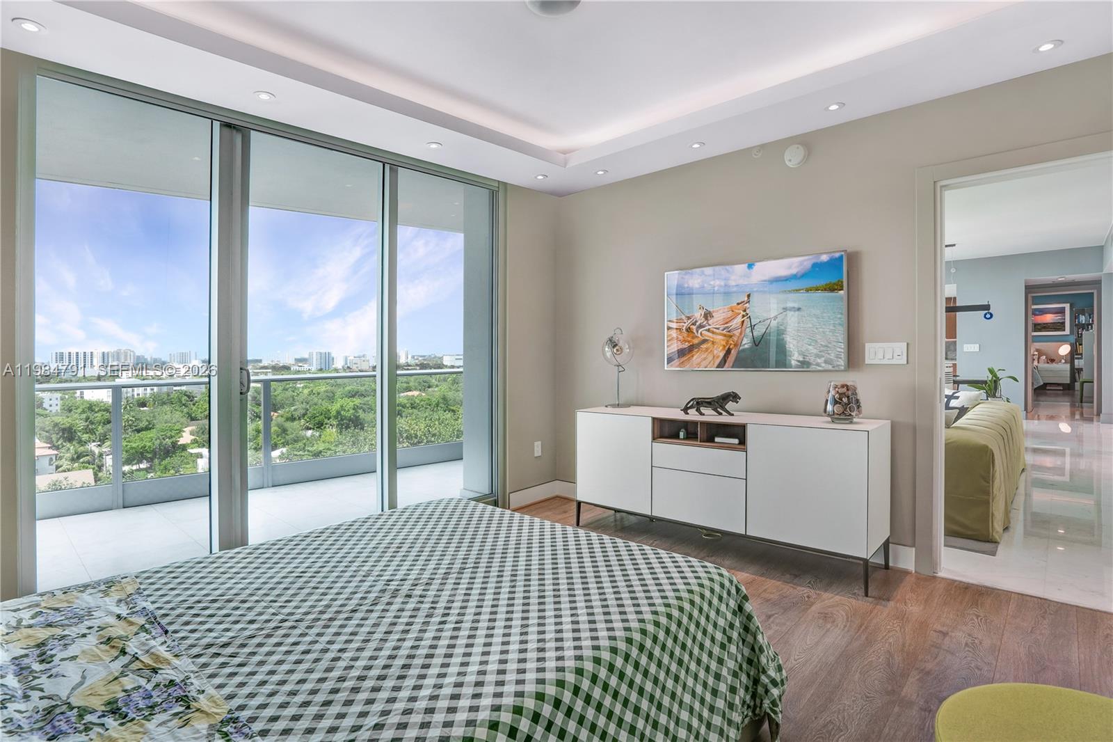 GROVENOR HOUSE CONDO - Residential