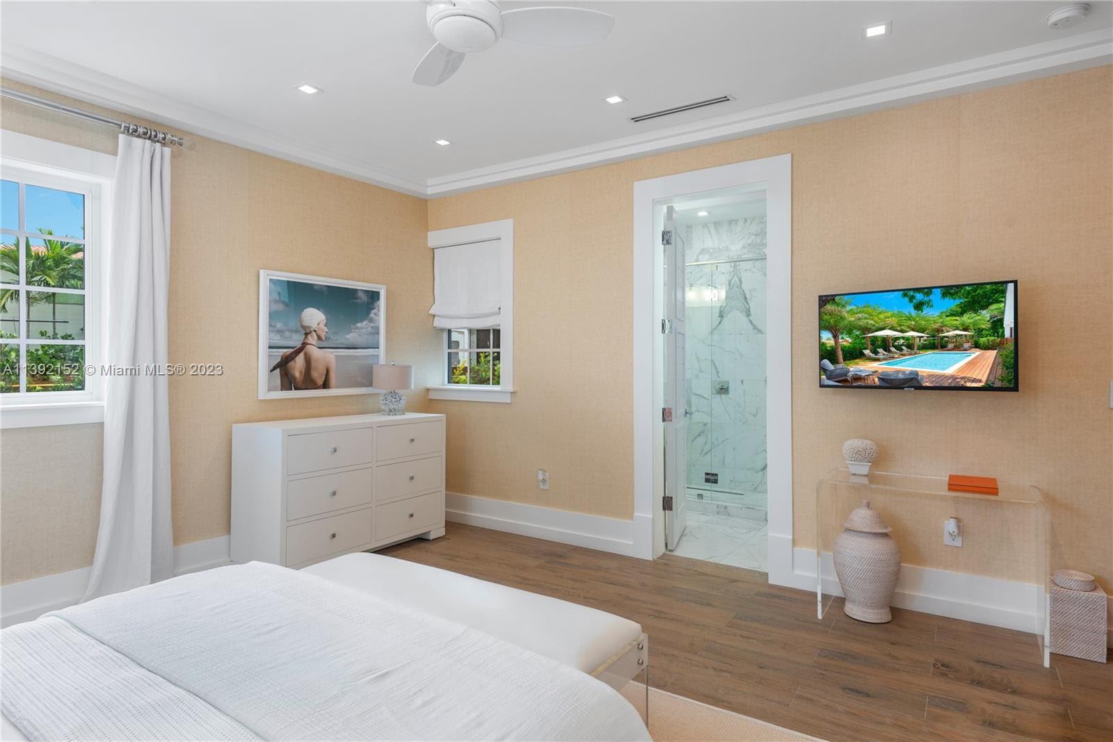 FLAMINGO TERRACE EXTENSIO - Residential Lease