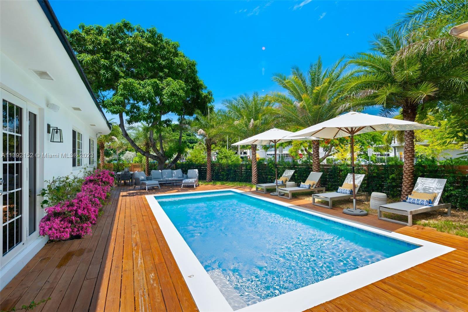 FLAMINGO TERRACE EXTENSIO - Residential Lease