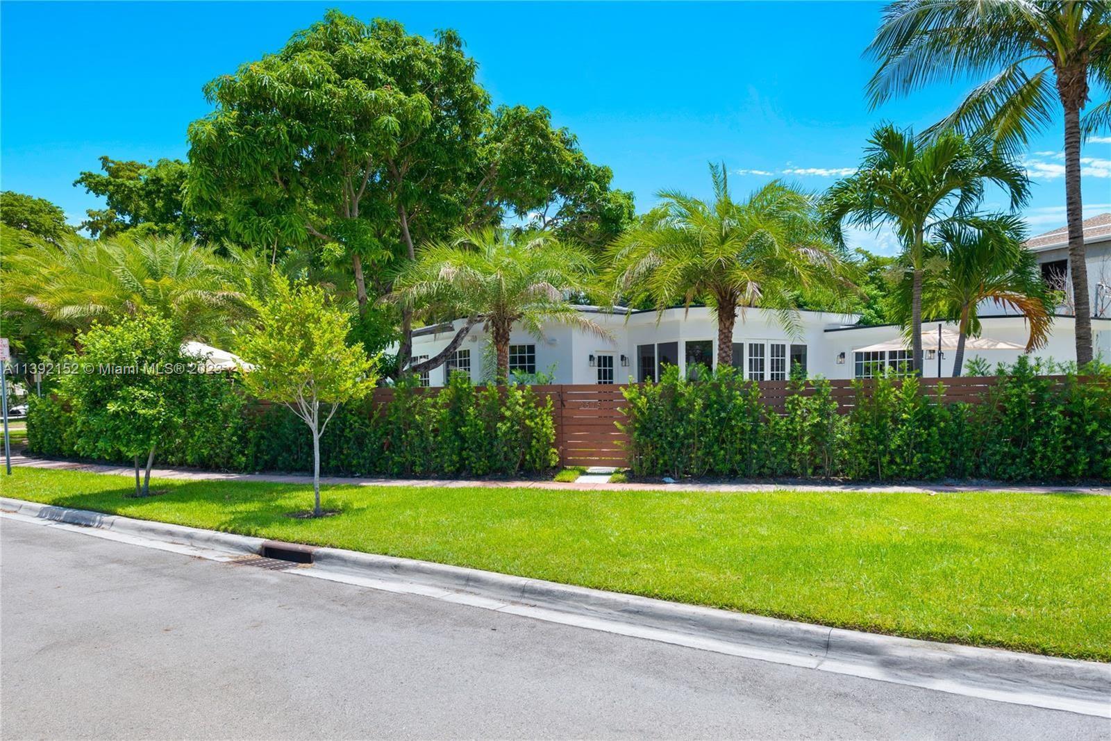 FLAMINGO TERRACE EXTENSIO - Residential Lease