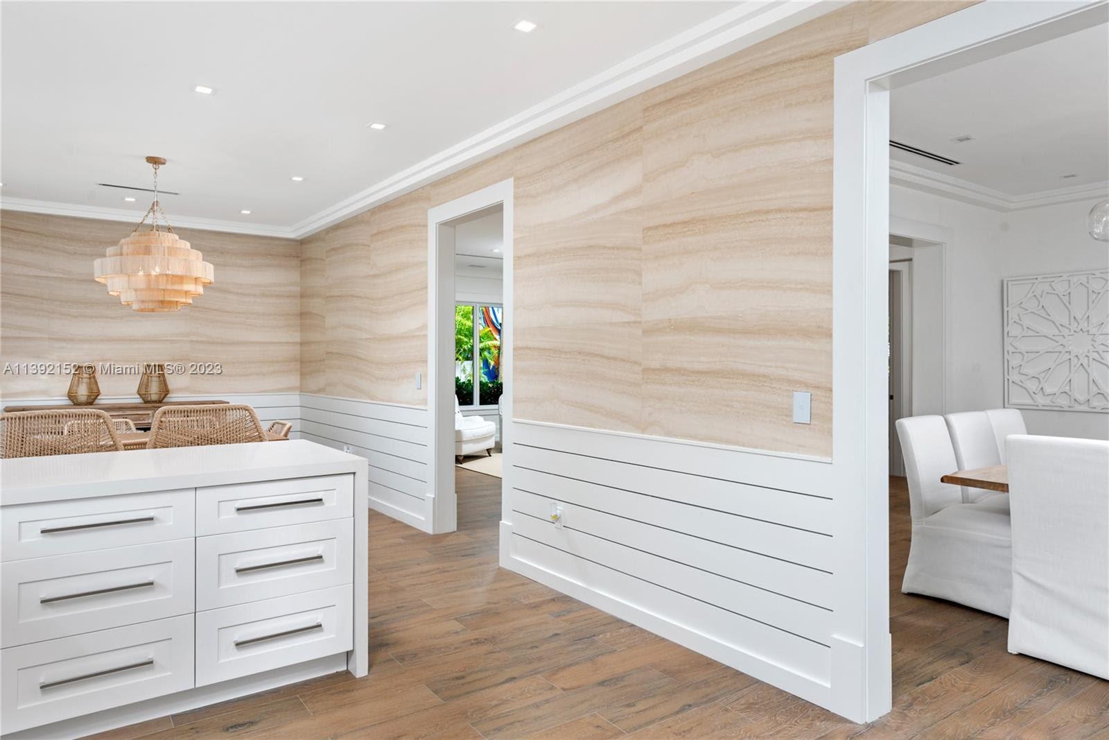 FLAMINGO TERRACE EXTENSIO - Residential Lease