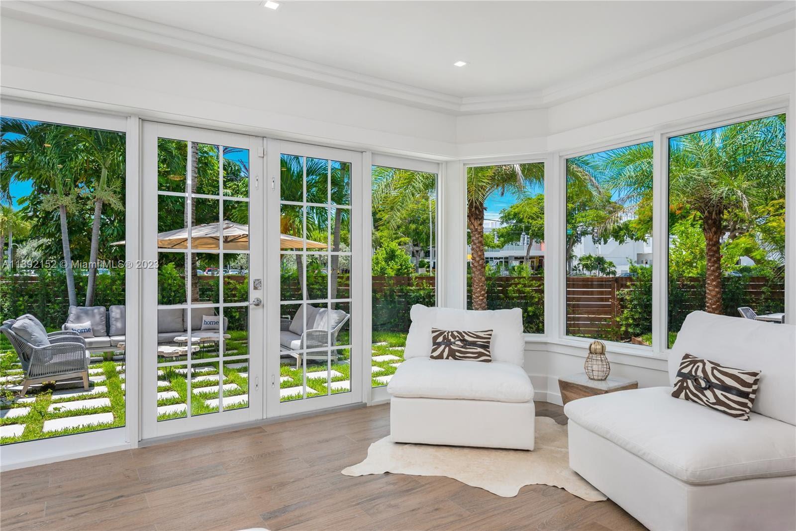 FLAMINGO TERRACE EXTENSIO - Residential Lease