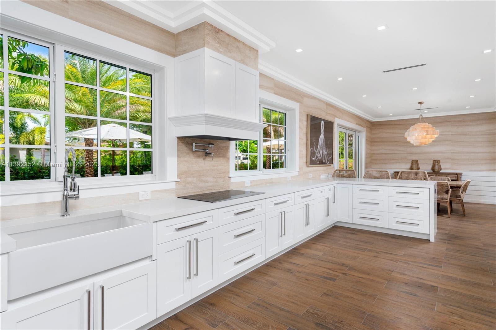 FLAMINGO TERRACE EXTENSIO - Residential Lease