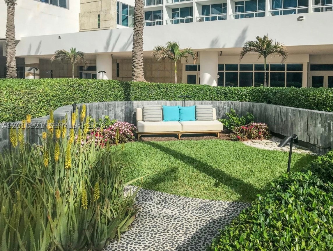 CENTRAL CARILLON BEACH CO - Residential