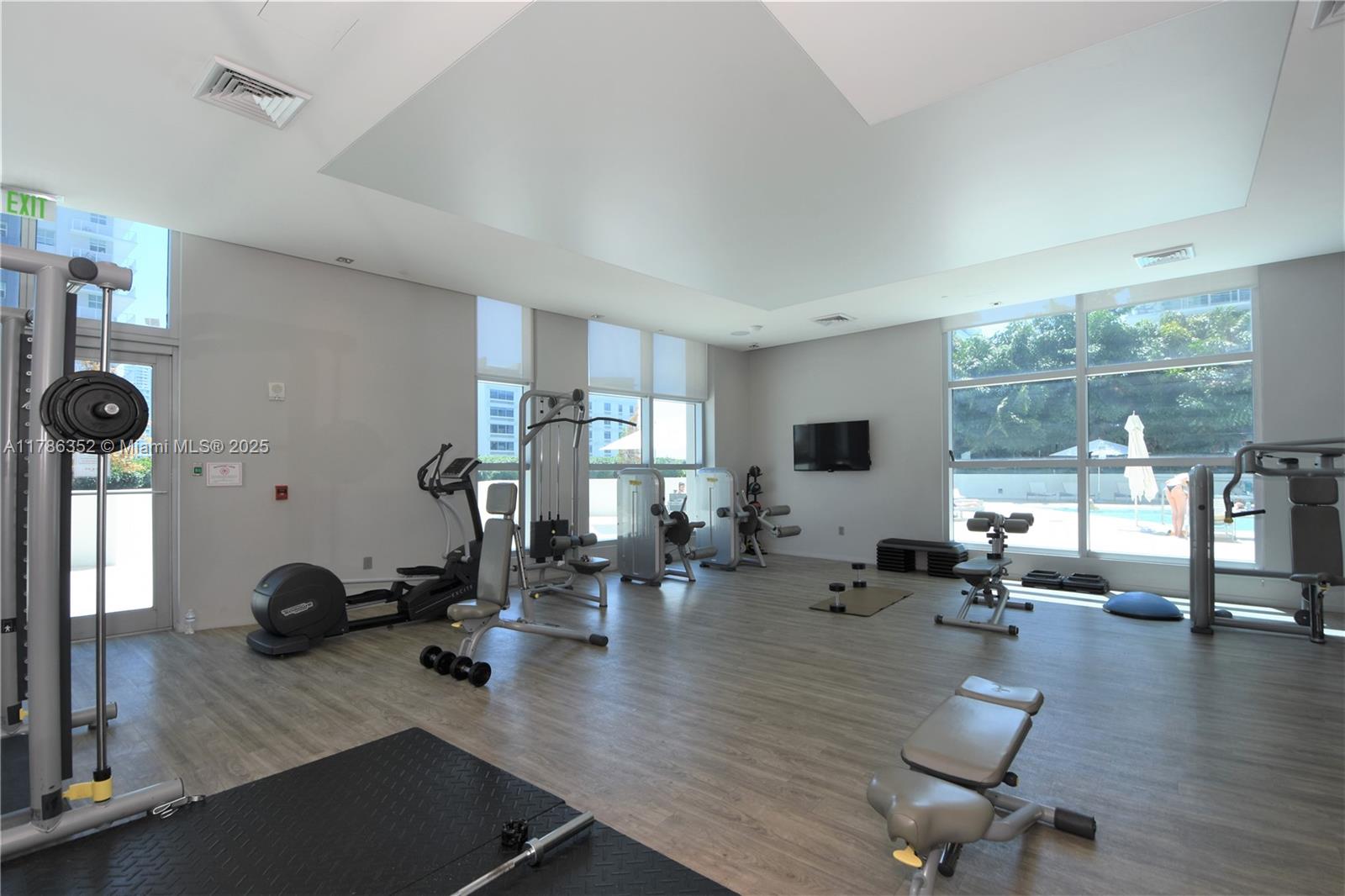1100 MILLECENTO RESIDENCE - Residential Lease