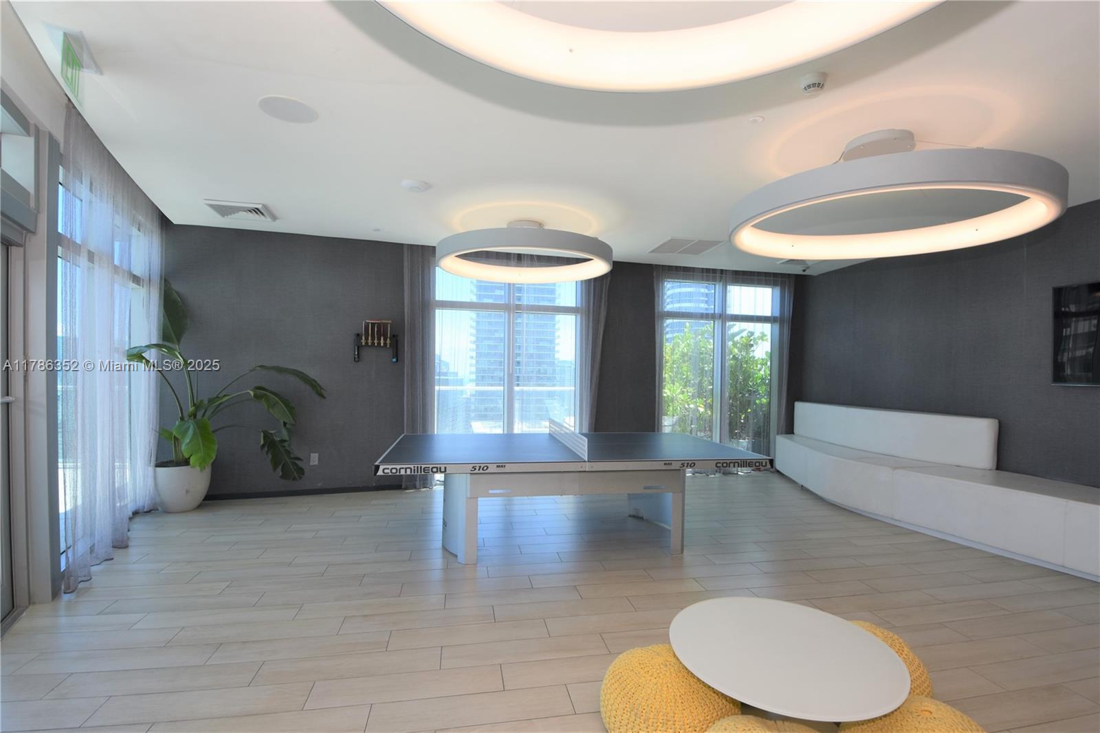 1100 MILLECENTO RESIDENCE - Residential Lease