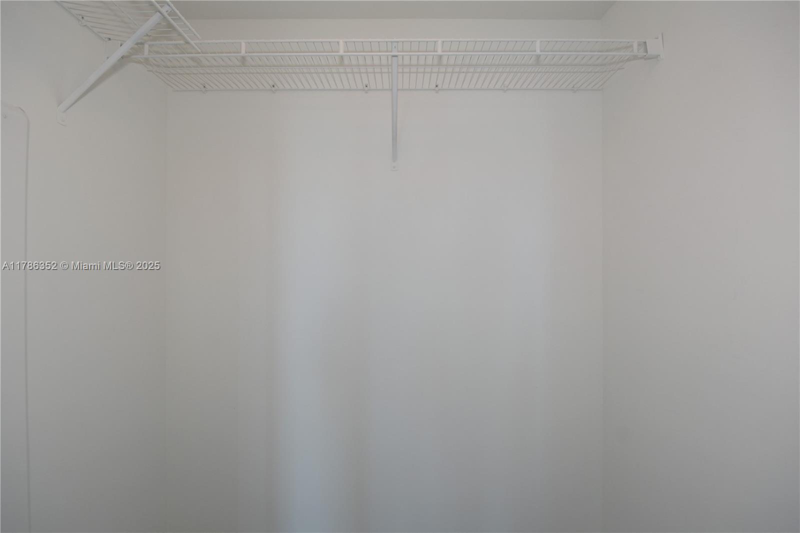 1100 MILLECENTO RESIDENCE - Residential Lease